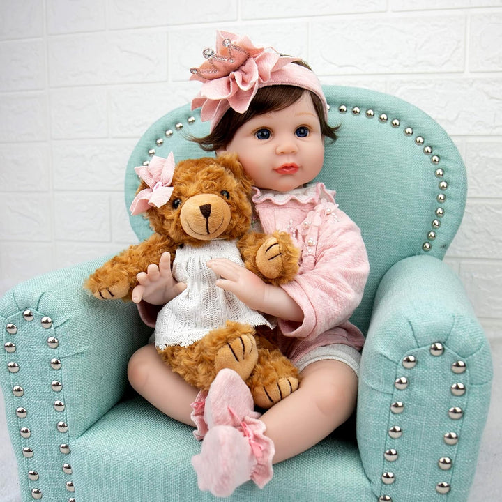 Reborn Baby Dolls Girl, 22 Inch Lifelike Realistic Silicone Baby Girl Doll That Look Real Packaged with Feeding Toy Accessories Set,Gift for Grandma and Kids 3+